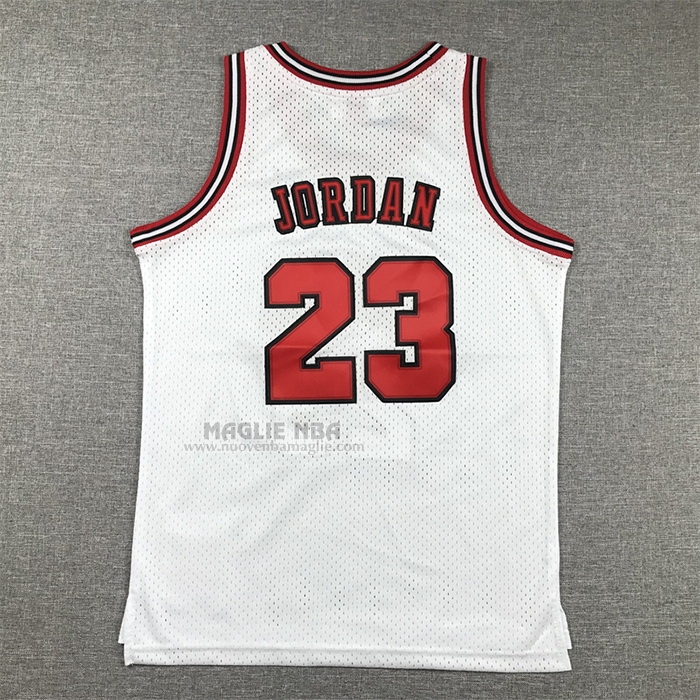 Maglia
 Michael Jordan NO 23 Bambino
 Chicago Bulls Mitchell & Ness 1997-98 Bianco
